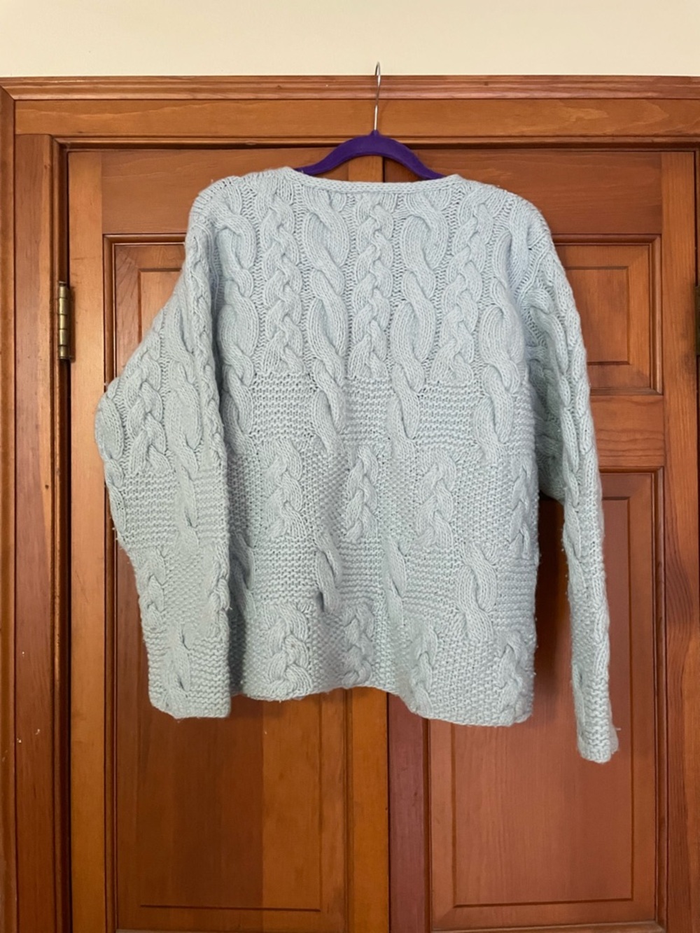 2 WOOL SWEATERS - Picture 7 of 8